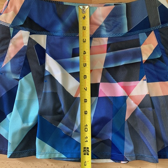 Athlete size Small Electric Geo Sport Speed Skort Skirt pleated Run Tennis Golf - Picture 2 of 7